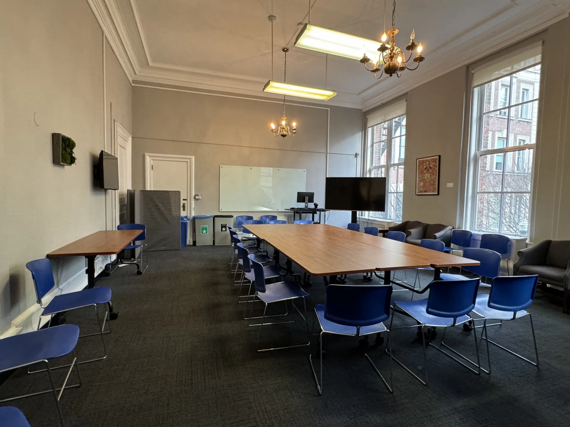 Schiff Room